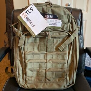 NWT RUSH24 2.0 37 L Backpack in Ranger Green